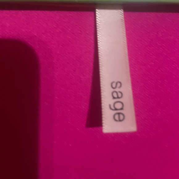 Sage Hot Pink Zipped Midi - Picture 3 of 3